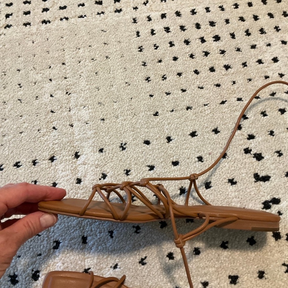 Marc Fisher tan knot lace up sandals, 8.5 - Picture 9 of 11